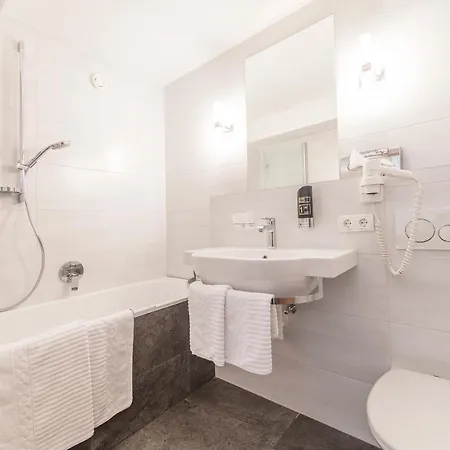 Otel Garni Birkenhof 2*