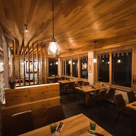 尔尼比肯霍夫酒店 2* 索尔登